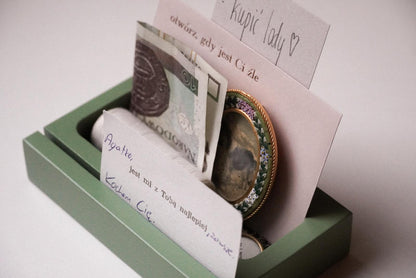 PISTACJA + JASNY RÓŻ kalendarz adwentowy 2025