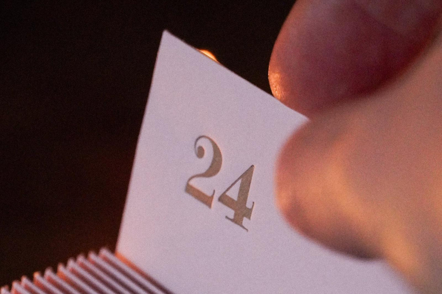 PISTACJA + JASNY RÓŻ kalendarz adwentowy 2025